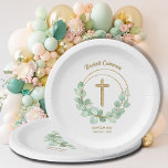 Plato De Papel Eucalyptus Wreath Baptism<br><div class="desc">Una cruz purpurina de imitación dorada y hojas de eucalipto resaltan estas placas de papel con el texto en letras de moda. Perfecto para el bautismo,  el bautismo o la primera comunión de su hijo. ARTÍCULOS DE COINCIDENCIA disponibles en nuestra tienda.</div>