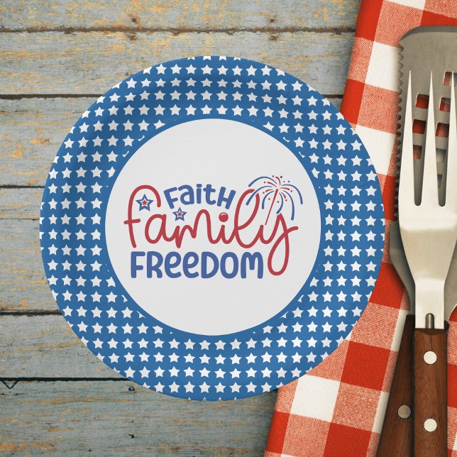 Plato De Papel Faith Family Freedom Patriotic 4 de julio (Subido por el creador)