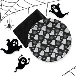 Plato De Papel Fantasmas de corte | Arañas | Halloween de Spider<br><div class="desc">Escarabajos,  arañas y telarañas en un fondo negro con un patrón de Halloween.</div>