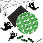 Plato De Papel Fantasmas de corte | Arañas | Halloween de Spider<br><div class="desc">Espumas,  arañas y telarañas en un patrón de Halloween de fondo verde.</div>