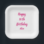 Plato De Papel Feliz 16º cumpleaños nombre personalizado rosa Gir<br><div class="desc">Diseñado con plantilla de texto para el mensaje y nombre "Feliz 16º cumpleaños" que usted puede personalizar! También puede cambiar el color de fondo como desee.</div>