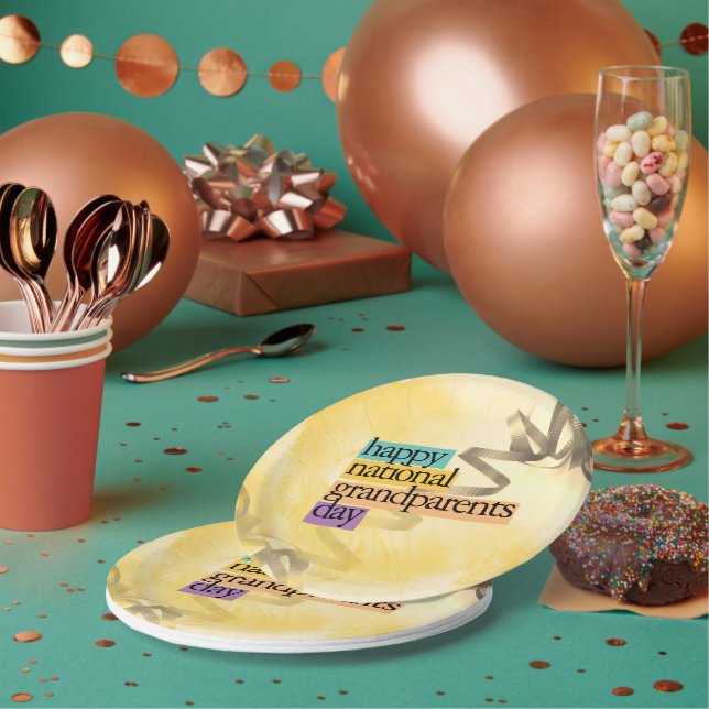 Plato De Papel feliz día nacional de los abuelos (Multi)