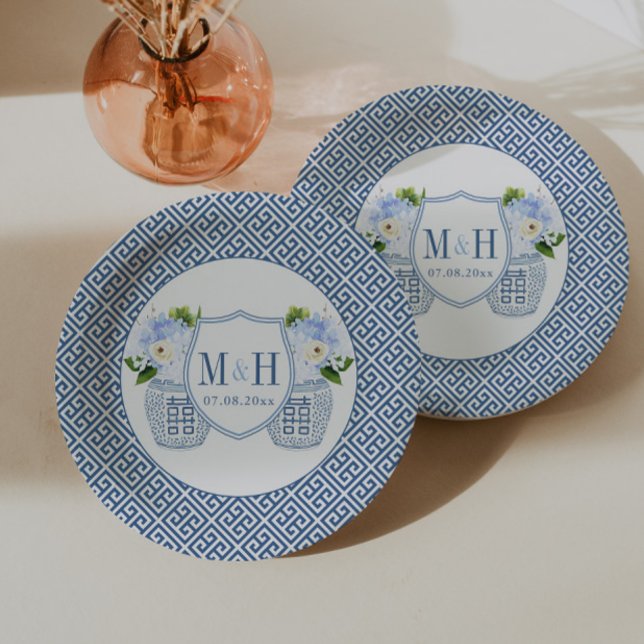 Plato De Papel Festejo de Despedida de Soltera Jarrón de Jengibre (Couples Shower or wedding paper plates. Blue and white ginger jar monogram with watercolor flowers)