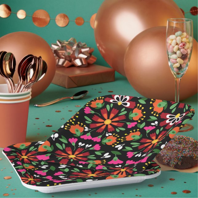 Plato De Papel Fiesta de flores étnicas negras bordado mexicano (Multi)
