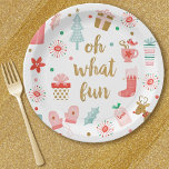 Plato De Papel Fiesta De Navidades Divertidos<br><div class="desc">Un Navidad juguetón diseño de placas de papel con el mensaje,  Oh qué Diversión. Está decorado con bonitos de regalos,  mitones,  un caldo de Navidades,  un árbol de Navidad y un reno. Un plato de fiesta divertido para las vacaciones. Diseñado para ti por Blackberry Boulevard.</div>
