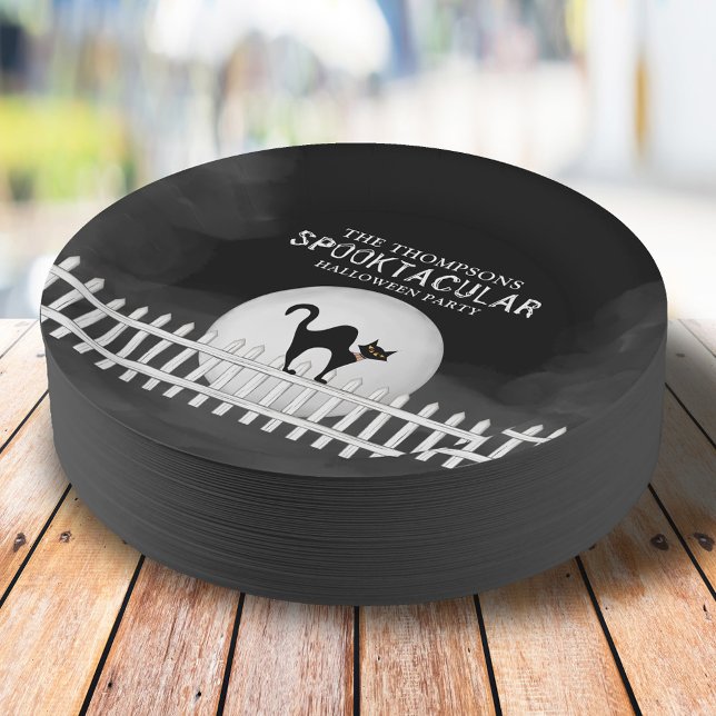 Plato De Papel Fiesta Spookly Black Cat Spooktacular de Halloween (Halloween Spooktacular whimsical black cat on a picket fence paper plate. )