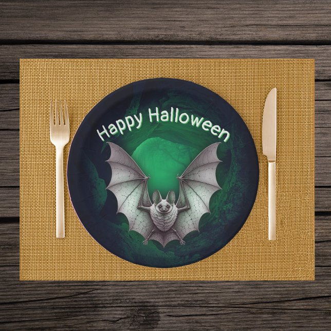 Plato De Papel Flauta Gray Bat Misty GIGHT Green Cave (Creepy flying grey bat in misty glowing green cave on Halloween party paper plates.)
