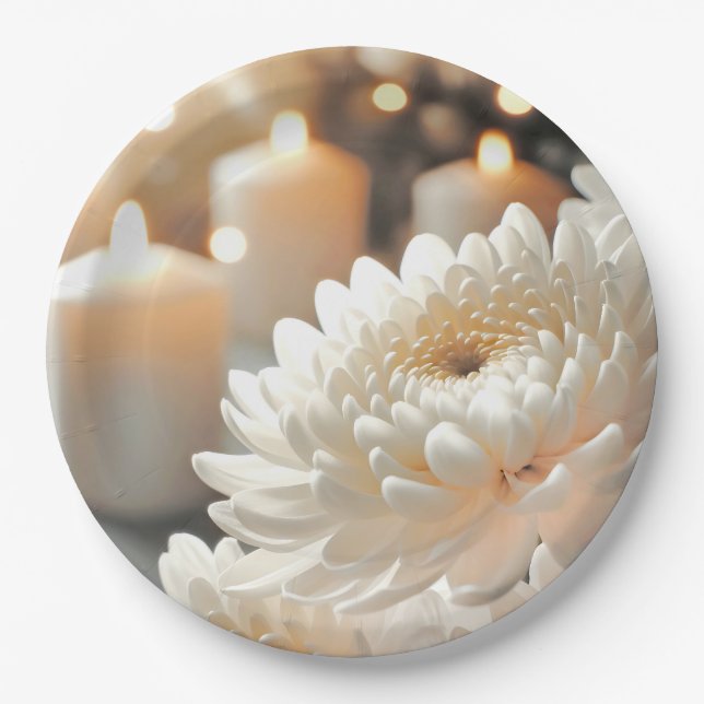Plato De Papel Flor de Crisantemo Blanco y Velas (Anverso)