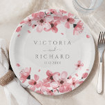 Plato De Papel Floral acuarela de flores de cerezo rosa<br><div class="desc">Añada un toque de elegancia en primavera a su recepción nupcial con estos platos de papel boda floral de acuarela personalizados. Estos platos desechables presentan un bonito diseño de flores de cerezo rosa, enmarcando los nombres de la pareja y la fecha de boda. Son perfectas para servir aperitivos, postres o...</div>