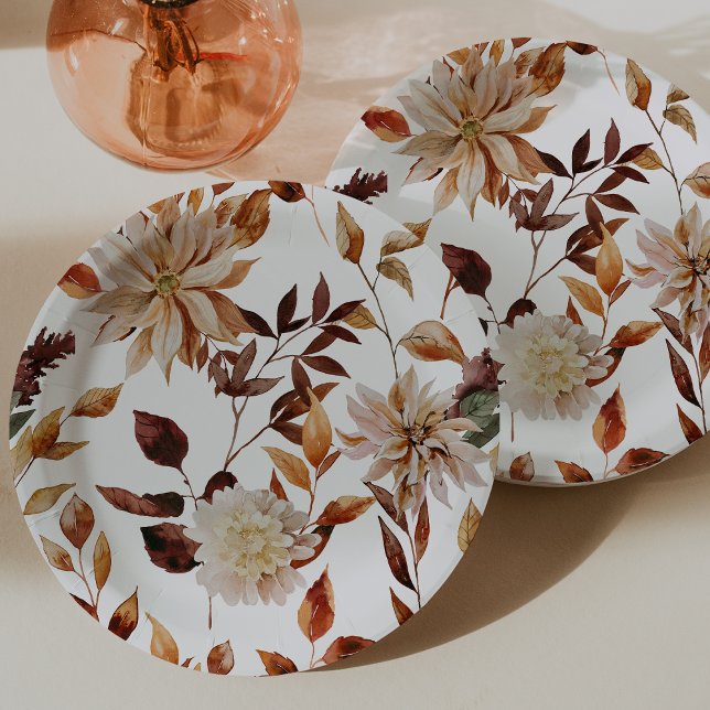 Plato De Papel Floral de Hojas de Otoño Rústico (Rustic Fall Leaves Floral Wedding Decor Paper Plates by Painted Paperie
)