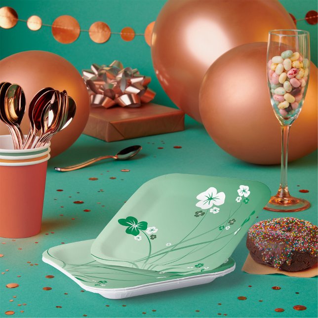 Plato De Papel Flores Blancas Y Verdes (Subido por el creador)