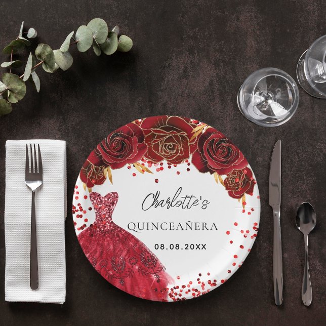 Plato De Papel Flores de vestir rojas Quinceanera blanco (Subido por el creador)