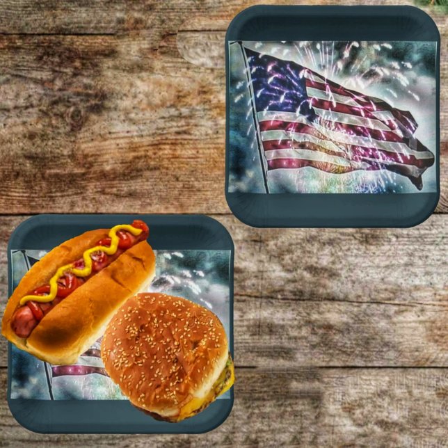 Plato De Papel Fondo de fuegos artificiales  (Enjoy your summer holiday outing, with a Patriotic theme!)