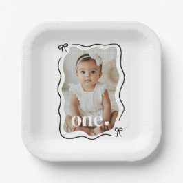 Plato De Papel Foto de Bow Wavy Border el primer cumpleaños