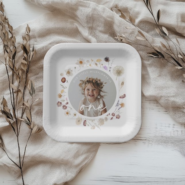 Plato De Papel Foto de Chica de Flor Silvestre, primer cumpleaños (Zazzle Wildflower Girl Photo 1st Birthday Paper Plates)