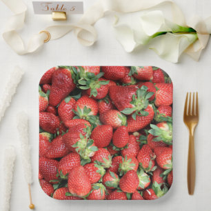 Plato De Papel Foto de fresas rojas jugosas