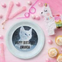Foto de gatito blanco lindo en cumpleaños