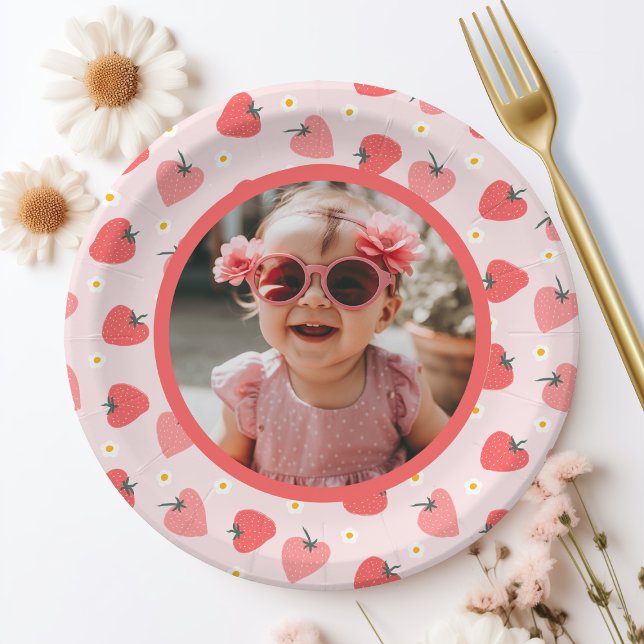 Plato De Papel Fresa primer cumpleaños Fiesta Berry primera foto (Strawberry 1st Birthday Party Berry First Photo Paper Plates)
