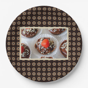 Plato De Papel Fresa y postre mousse de chocolate oscuro