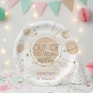 Plato De Papel Fuera de este espacio de cumpleaños