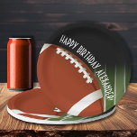 Plato De Papel Fútbol Campo Feliz cumpleaños personalizado<br><div class="desc">Platos de papel de personalizable de 2 TAMAÑOS - 9" Cena y 7" Snack con un futbolín en las líneas de los campos de fútbol. COINCIDIENDO con los artículos de nuestra tienda.</div>