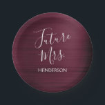 Plato De Papel Futuro señora Burgundy Bridal Shower<br><div class="desc">Futuro Sra. - Bride Faux Modern Metallic Burgundy Purple y White Paper Plates perfectos para una Marsala Maroon Bachelorette Party o Boda Bridal Shower. Este Futuro Plate de Papel es perfecto para una fiesta de soltera. El nombre de la novia se puede actualizar en esta placa. Póngase en contacto con...</div>