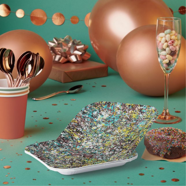 Plato De Papel Geared Toward Abstract Art Design Lover  (Multi)