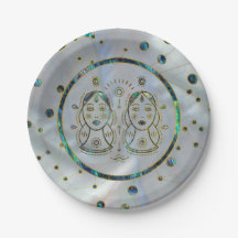 Gemini Zodiac Gold Abalone sobre constelación