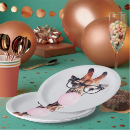 Plato De Papel Giraffe Usando Gafas Que Soplan Goma Rosa De Burbu