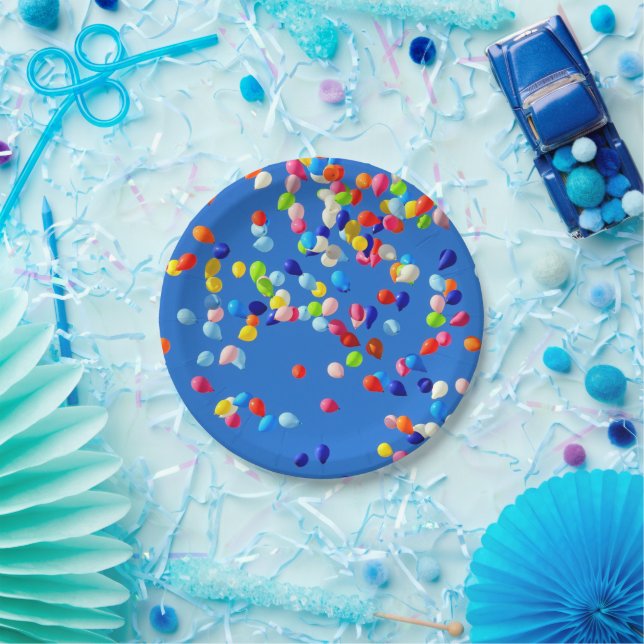 Plato De Papel Globos de fiesta flotando en un cielo azul (Fiesta)