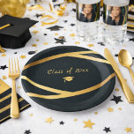 Plato De Papel Golden Elegance Class Of Graduation<br><div class="desc">🎓 Personalized Golden Elegance Class Of Graduation Paper Plate Add a touch of sophistication to your graduation celebration with these Personalized Golden Elegance paper plates. Featuring a sleek black background and graceful gold ribbon accents, this design coordinates perfectly with matching announcements, banners, yard signs, and candy stickers from the Golden...</div>