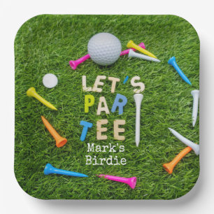 Plato De Papel Golf Let Par Tee con bola de golf y tee on green