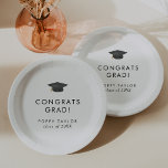 Plato De Papel Graduación de Grado de Grado de moda<br><div class="desc">Estas tapas de moda grad congrats de papel para graduación de grado son perfectas para un fiesta de grado moderno. El diseño es sencillo y presenta una tipografía minimalista clásica en blanco y negro con un gorra de graduación de acuarela en color negro y oro. Personalice sus placas de papel...</div>
