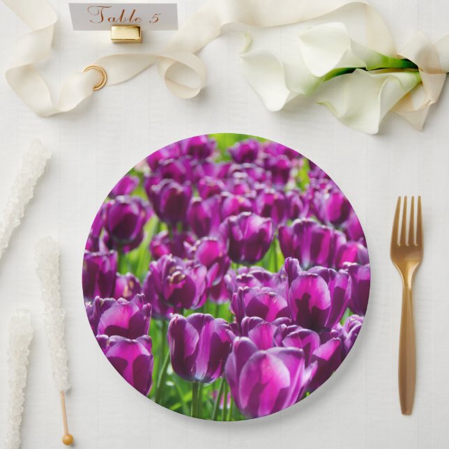 Plato De Papel Gran campo de tulipanes morados (Boda)