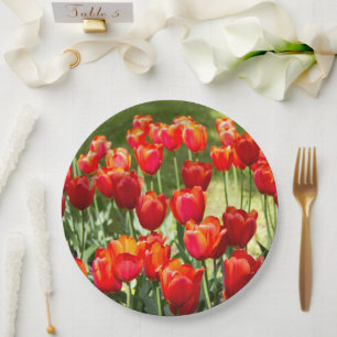 Plato De Papel Gran campo de tulipanes rojos