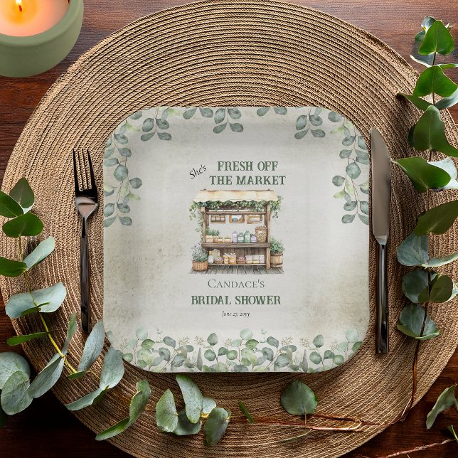 Plato De Papel Granja de Mercado Bienvenida a la Despedida de Sol ("She's Fresh Off the Market" Farm Stand | Eucalyptus Farmers Market Bridal Shower Square Paper Plate)