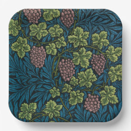 Plato De Papel  Grapevines with clusters of pink grapes 