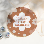Plato De Papel Groovy Boho Daisy Retro Chica Primer Fiesta de cum<br><div class="desc">¡Agrega algo de diversión a tu fiesta de cumpleaños con estos platos de papel! Diseñado para coincidir con nuestra colección de Fiestas Groovy One Boho Daisy Retro 1st Birthday, este diseño presenta un marco hippie vintage de flores de margarita en un esquema de color boho. El nombre del chica de...</div>