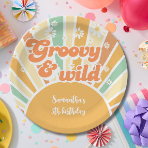 Plato De Papel Groovy y salvaje cumpleaños retro de niños al sol