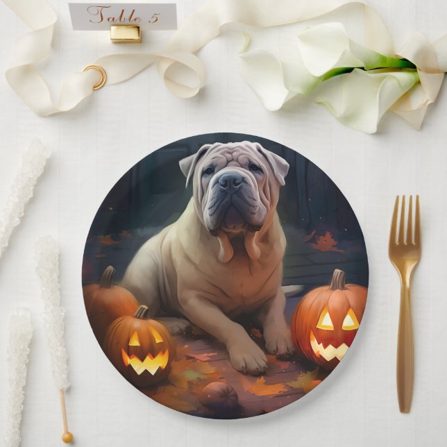 Plato De Papel Halloween Shar Pei con calabazas aterradoras (Boda)