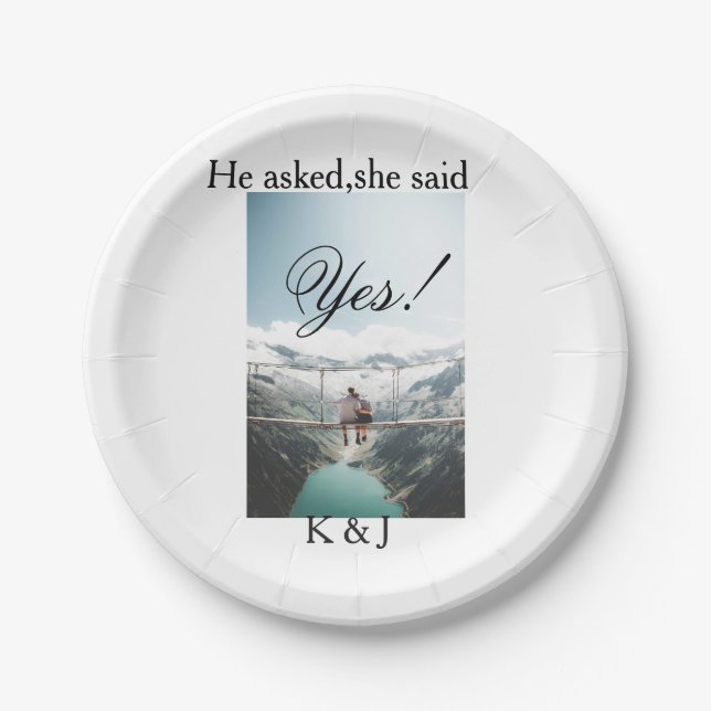Plato De Papel He asked she said yes engagement photo name stylis (Anverso)