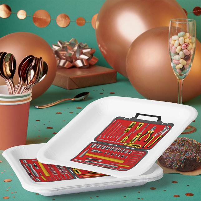 Plato De Papel Herramientas En Un Cuadro De Herramientas (Subido por el creador)