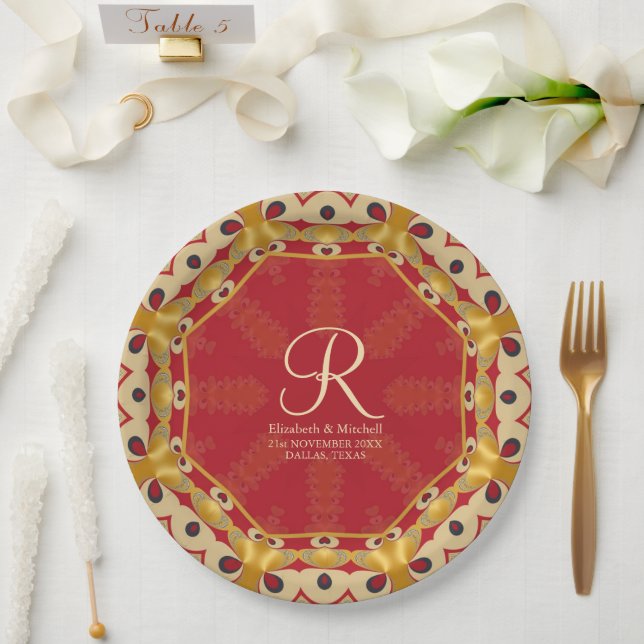 Plato De Papel Hexagon Love Red Gold Monograma Nombre personaliza (Boda)