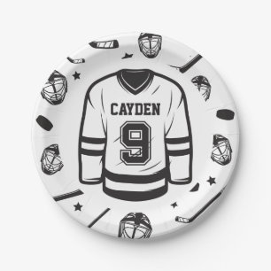 Plato De Papel Hockey negro y blanco cumpleaños 9