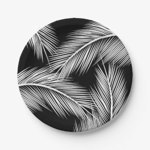 Plato De Papel Hojas blancas de palma en el fondo de color negro