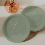 Plato De Papel ¡Hola Bebé! Baby Shower<br><div class="desc">Presentamos nuestro caprichoso saludo verde hola bebé! chapas de papel de ducha para bebé, perfecto para su simple celebración moderna de boho en cualquier temporada del año! Este plato presenta una moda de boho, un ambiente neutro con caligrafía elegante y un delicado diseño minimalista, ideal tanto para chicas como para...</div>