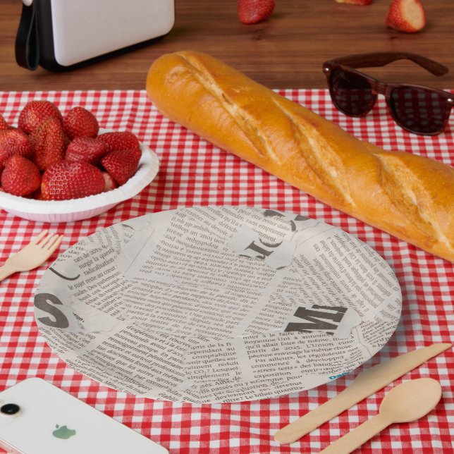 Plato De Papel Impresión de piezas rotas por periódico ruso vinta (Picnic)