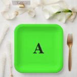Plato De Papel Inicial de monograma verde neón personalizada blan<br><div class="desc">Diseñado con plantilla de texto para inicial monogramada que puedes personalizar. También puedes cambiar el color de fondo como desees.</div>