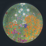 Plato De Papel Jardín de flores (por Gustav Klimt)<br><div class="desc">Este diseño presenta una pintura del artista austriaco Gustav Klimt (1862-1918). Se trata de una representación de un hermoso jardín florido al estilo típico impresionista de Klimt. Las flores casi parecen desbordarse, y es imposible no sentirse animadas por su belleza. El trabajo original se terminó en 1907 y su título...</div>
