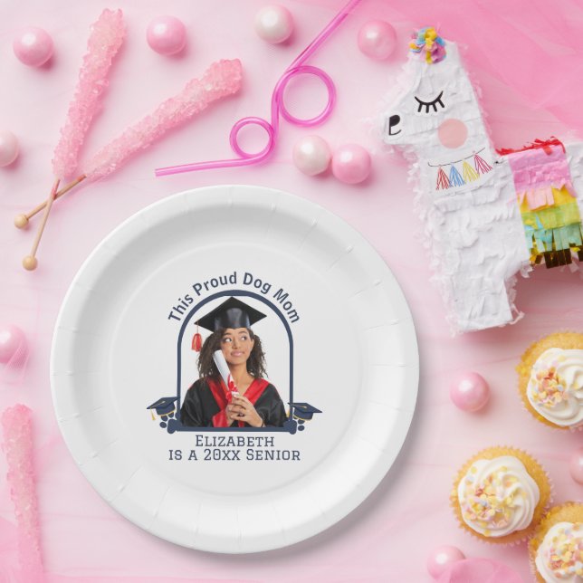 Plato De Papel La Mamá de Perro Orgulloso es una graduación senio (Fiesta)